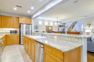 171 W Santa Barbara Way in Mountain House, CA - Building Photo - Building Photo