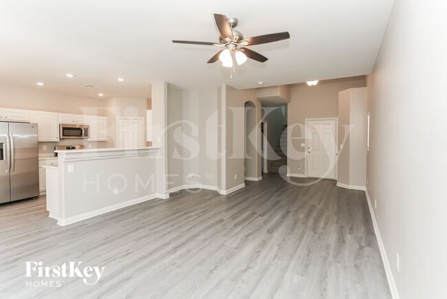 9008 Snowtrack Ave in Las Vegas, NV - Building Photo - Building Photo