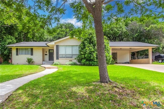 property at 3000 Avenue Ave