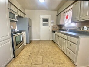 4904 7th St in Lubbock, TX - Building Photo - Building Photo