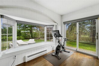55 Graham Rd in Scarsdale, NY - Building Photo - Building Photo
