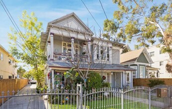 1016 W 22nd St in Los Angeles, CA - Building Photo - Building Photo