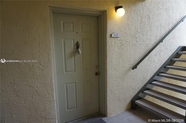 630 S Park Rd in Hollywood, FL - Building Photo - Building Photo