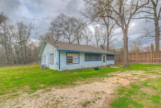 435 Normagene St in Livingston, TX - Building Photo - Building Photo