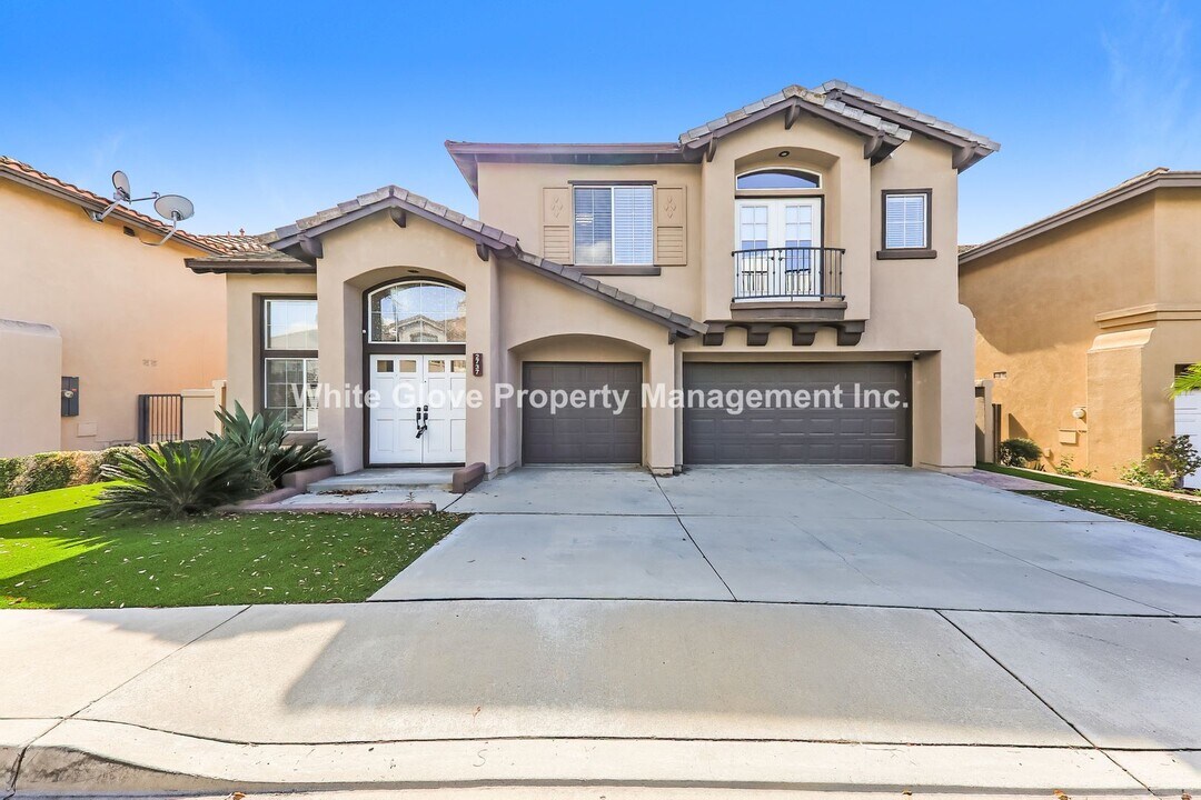 2737 Ashwood Cir in Fullerton, CA - Building Photo