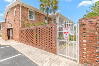 83 Comares Ave in St. Augustine, FL - Building Photo - Building Photo