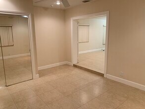 450 W Conference Dr in Boca Raton, FL - Building Photo - Building Photo