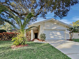 3100 Blue Heron St in Safety Harbor, FL - Building Photo