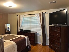 23 Chester Ave in Newark, NJ - Building Photo - Building Photo