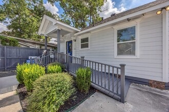 2607 North Fwy in Houston, TX - Building Photo - Building Photo