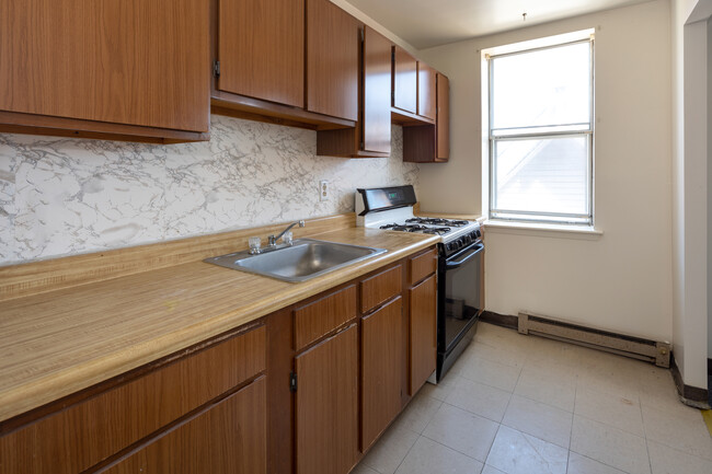 Oak Lane Court Apartments in Philadelphia, PA - Foto de edificio - Interior Photo