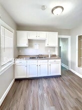 931 Helmsdale Rd in Cleveland Heights, OH - Building Photo - Building Photo