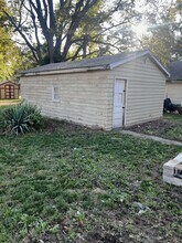311 NE Paramore St in Topeka, KS - Building Photo - Building Photo