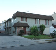 10925 Peachgrove St in North Hollywood, CA - Building Photo
