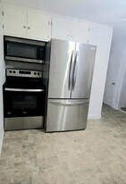 26 Caswell Ct in Douglas, MA - Building Photo