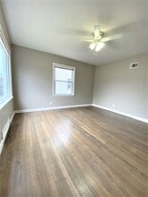 6222 W Fairmount Ave in Milwaukee, WI - Building Photo - Building Photo
