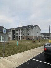 Riverside Trail Apartments in Columbus, OH - Building Photo - Building Photo