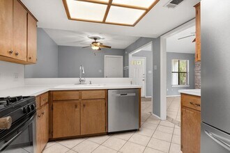 16015 Stoneham Cir in Pflugerville, TX - Building Photo - Building Photo