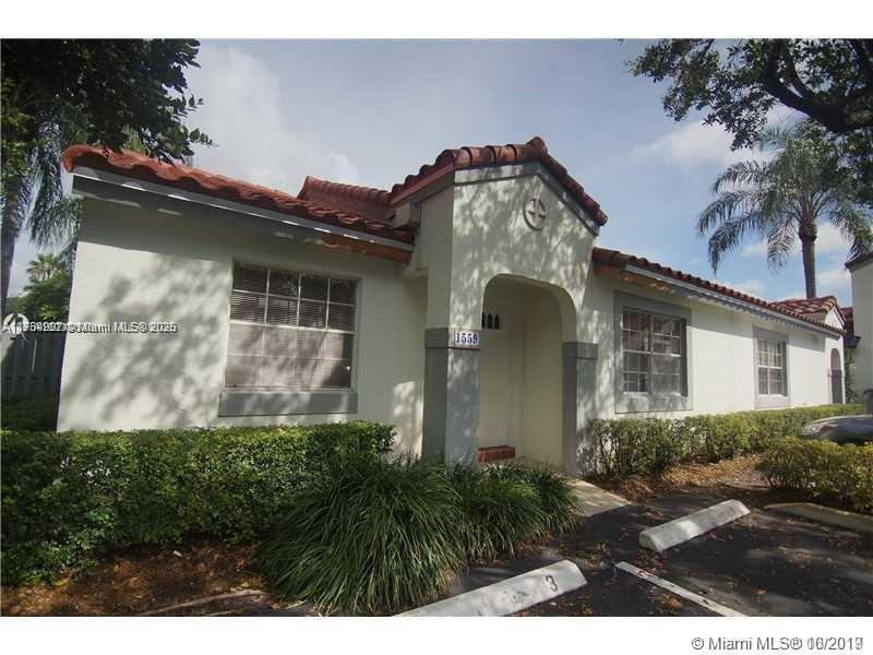 1559 Springside Dr in Weston, FL - Foto de edificio