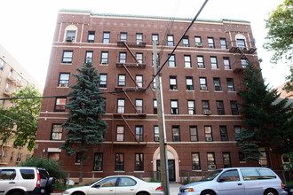 14202 Franklin Ave in Flushing, NY - Building Photo - Building Photo