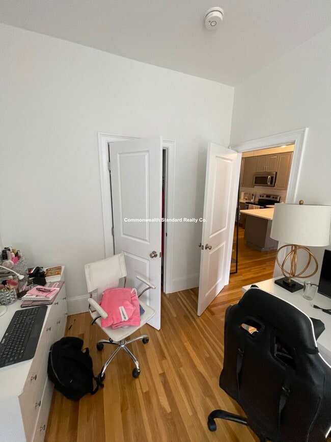 922 Beacon St in Boston, MA - Building Photo - Building Photo