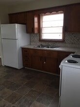 7912 E 48 Terrace in Kansas City, MO - Building Photo - Building Photo