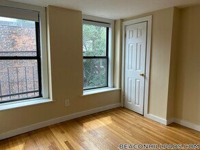 238 Cambridge St, Unit 6 in Boston, MA - Foto de edificio - Building Photo