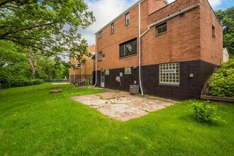 1165 Benton Pl in Pittsburgh, PA - Building Photo - Building Photo