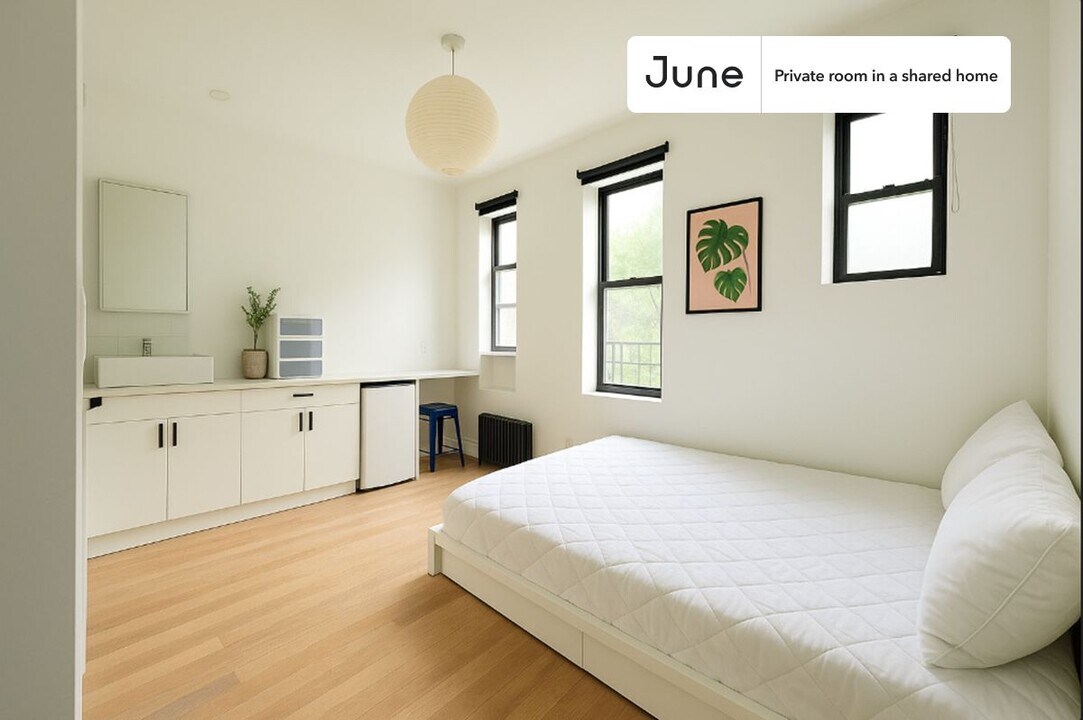 Room in Shared 3 bed/3 bath home in Queens, NY - Foto de edificio