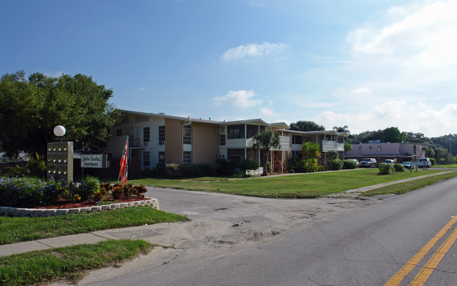 Creekside @ Glen Oaks in Clearwater, FL - Building Photo - Building Photo