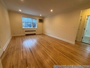 84 St Paul St in Brookline, MA - Building Photo - Building Photo