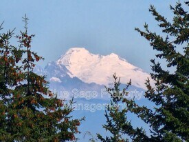 1965 Baker View Dr in Sequim, WA - Building Photo