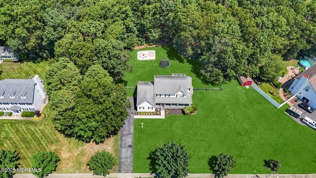 6 Kindling Way in Jackson Township, NJ - Building Photo - Building Photo