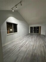 9081 SW 138th Pl in Miami, FL - Building Photo