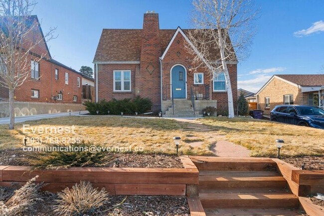 property at 425 S Alcott St