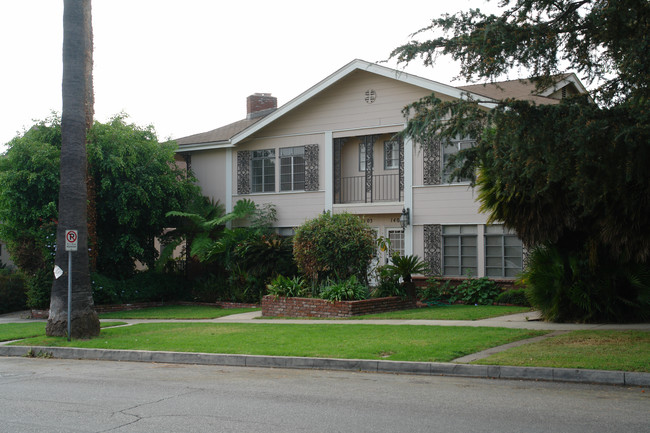 1403 N Central Ave in Glendale, CA - Building Photo - Building Photo