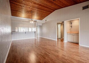 8 Huntley Ct in Haines City, FL - Building Photo - Building Photo