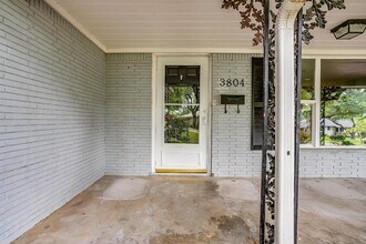 3804 W Clayton Rd in Fort Worth, TX - Building Photo - Building Photo