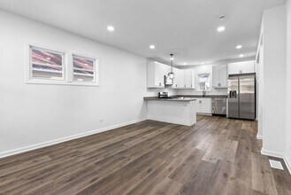 867 Church Rd in Aurora, IL - Building Photo - Building Photo