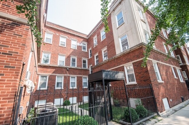 1478 W Winnemac Ave, Unit 2 in Chicago, IL - Foto de edificio - Building Photo