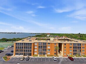 12760 Indian Rocks Rd, Unit 1065 in Largo, FL - Building Photo - Building Photo