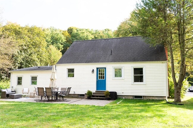 6 Christopher Ave in Highland, NY - Building Photo - Building Photo