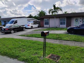 20200 NW 33rd Ave in Miami Gardens, FL - Building Photo