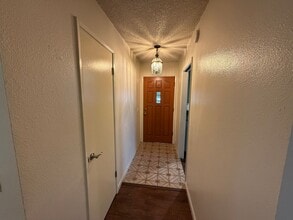 2261 Rochelle Ave in Turlock, CA - Building Photo - Building Photo