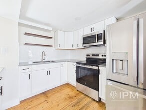 305 W Broadway in Red Lion, PA - Building Photo - Building Photo