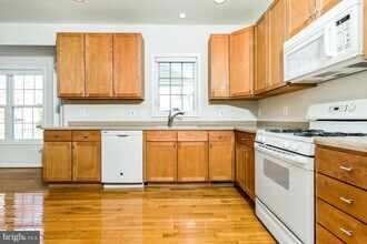 8238 2nd Ave in Vienna, VA - Building Photo - Building Photo