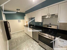 135 Chiswick Rd in Boston, MA - Building Photo