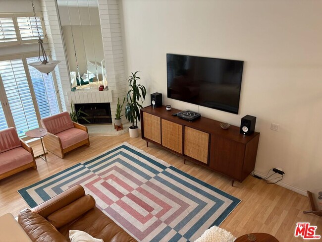 4616 Glencoe Ave in Marina Del Rey, CA - Building Photo - Building Photo