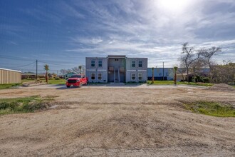 2626 Ave C in Ingleside, TX - Building Photo - Building Photo