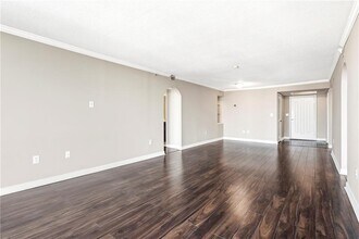 2870 Pharr Ct S Northwest in Atlanta, GA - Building Photo - Building Photo